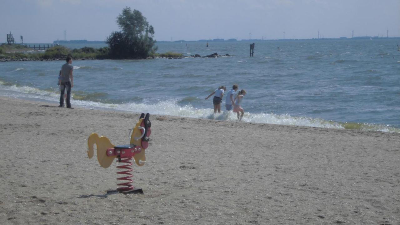 Vakantiepark T Urkerbos - Blokhutje Ngoại thất bức ảnh